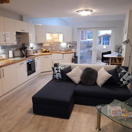 Outstanding Modern 1-Bed House In Chippenham Chippenham (Wiltshire) Exterior foto
