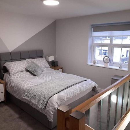Outstanding Modern 1-Bed House In Chippenham Chippenham (Wiltshire) Exterior foto